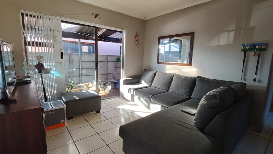 To Let 3 Bedroom Property for Rent in Highbury Park Western Cape